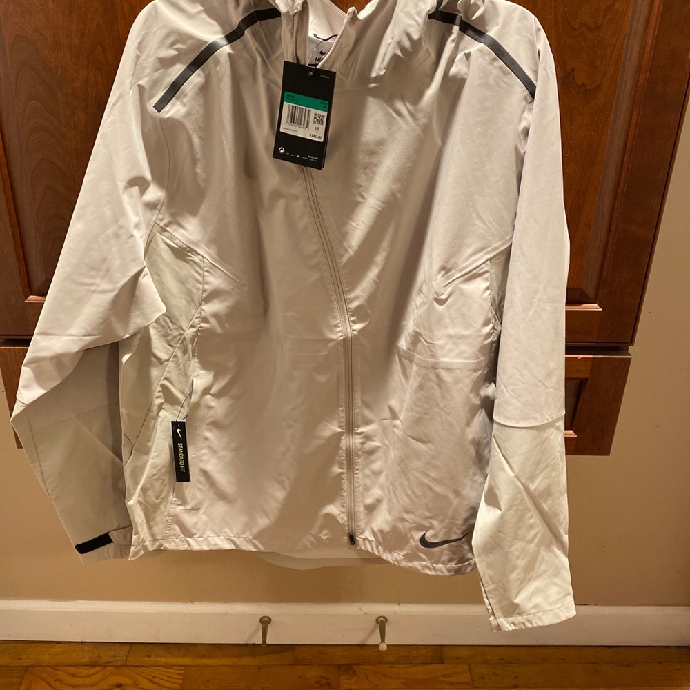 Nike Swift AeroShield Hooded Men Reflective Jacket